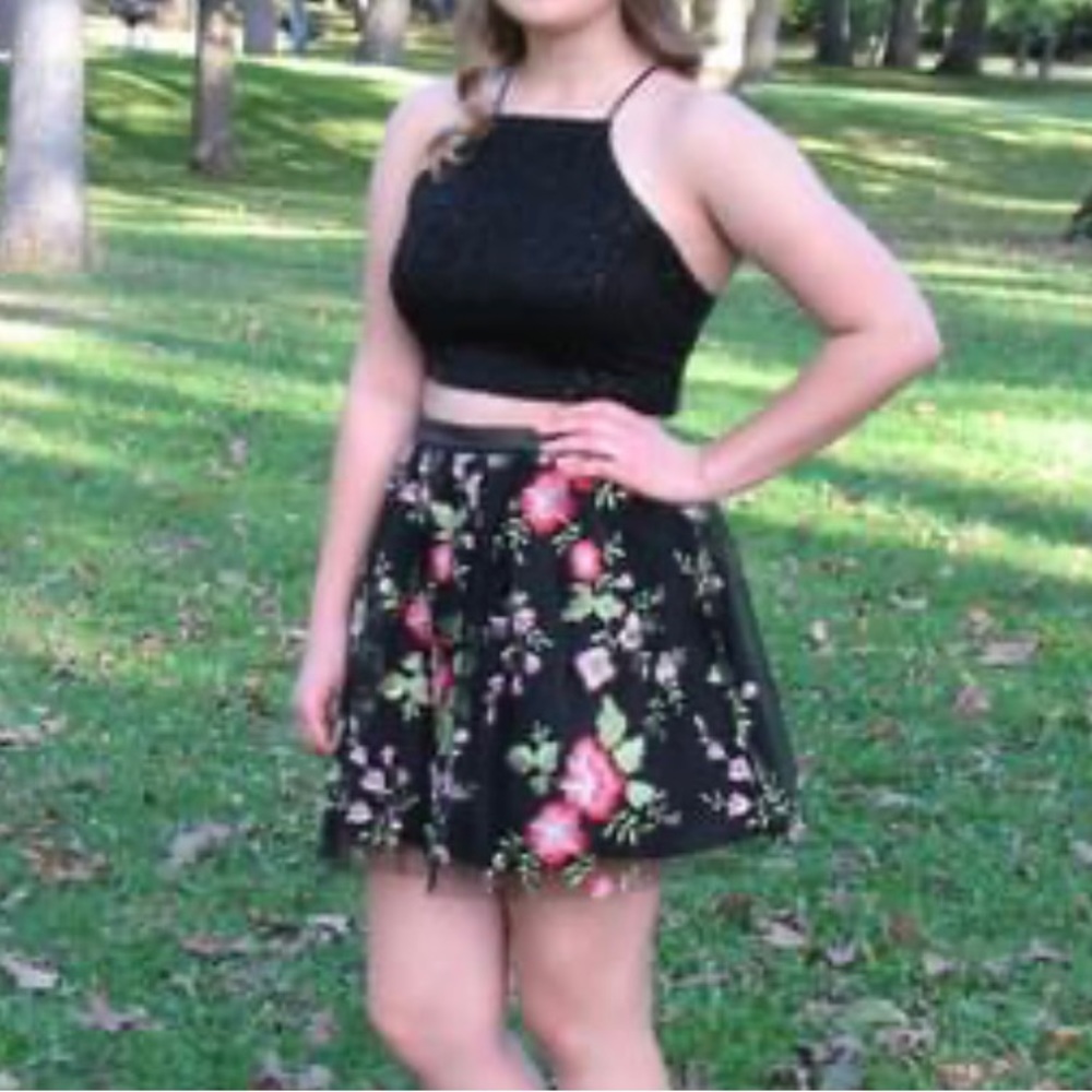 (5 for $20) Windsor junior two-piece dress